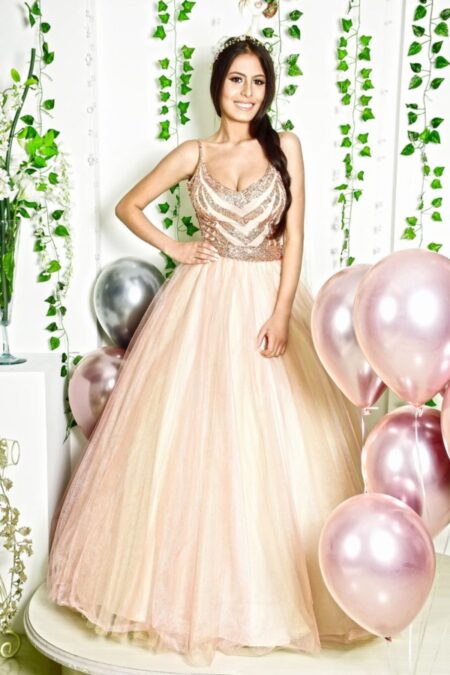 QUINCEAÑERA_MH01